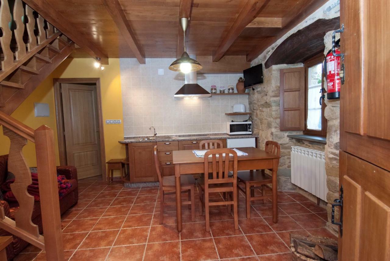 Apartamentos Rurales Tia Vicenta Santa Eulalia de Oscos Exterior photo